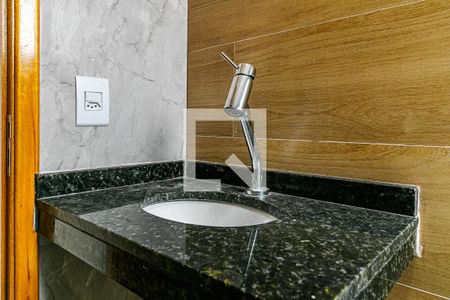 Casa à venda com 114m², 3 quartos e 4 vagasBanheiro da Suíte 2