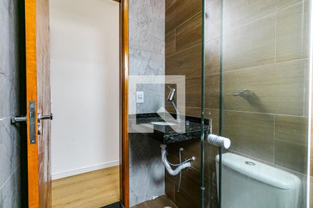 Casa à venda com 114m², 3 quartos e 4 vagasBanheiro da Suíte 2