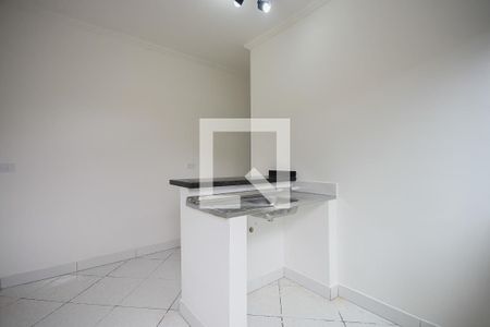 Cozinha de kitnet/studio para alugar com 1 quarto, 27m² em Campo Limpo, São Paulo