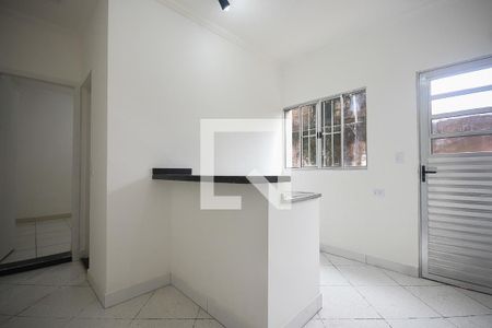 Cozinha de kitnet/studio para alugar com 1 quarto, 27m² em Campo Limpo, São Paulo