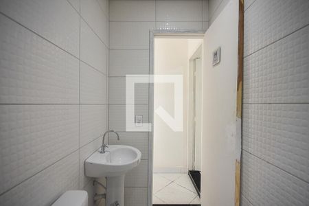 Banheiro de kitnet/studio para alugar com 1 quarto, 27m² em Campo Limpo, São Paulo