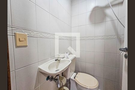Apartamento para alugar com 180m², 3 quartos e 3 vagas Apartamento para alugar com 180m², 3 quartos e 3 vagasBanheiro de serviço