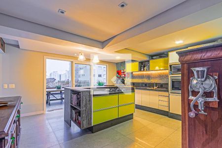 Apartamento para alugar com 250m², 3 quartos e 2 vagas Apartamento para alugar com 250m², 3 quartos e 2 vagasCozinha