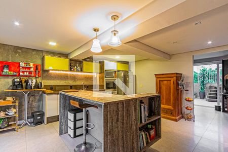 Apartamento para alugar com 250m², 3 quartos e 2 vagas Apartamento para alugar com 250m², 3 quartos e 2 vagasCozinha