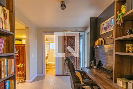 Apartamento para alugar com 250m², 3 quartos e 2 vagas Apartamento para alugar com 250m², 3 quartos e 2 vagasEscritório