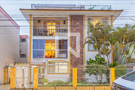 Apartamento para alugar com 250m², 3 quartos e 2 vagas Apartamento para alugar com 250m², 3 quartos e 2 vagasFachada