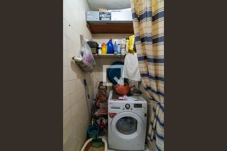 Casa à venda com 220m², 4 quartos e 2 vagasCasa 1 - Lavanderia