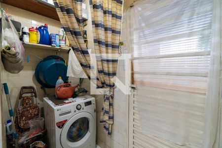 Casa à venda com 220m², 4 quartos e 2 vagasCasa 1 - Lavanderia