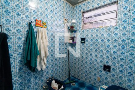 Casa à venda com 220m², 4 quartos e 2 vagasCasa 2 - Banheiro 1