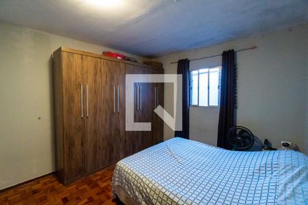 Casa à venda com 220m², 4 quartos e 2 vagasCasa 2 - Quarto 1