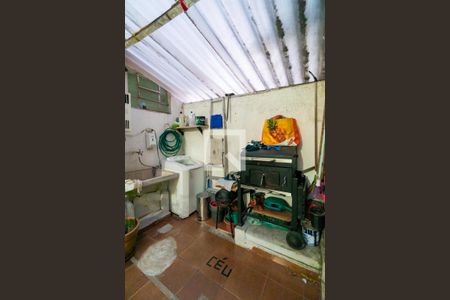 Casa à venda com 220m², 4 quartos e 2 vagasCasa 2 - Lavanderia