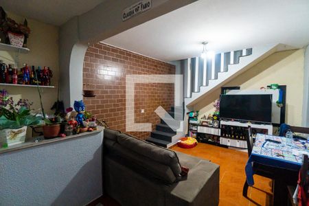 Casa à venda com 220m², 4 quartos e 2 vagasCasa 2 - Sala