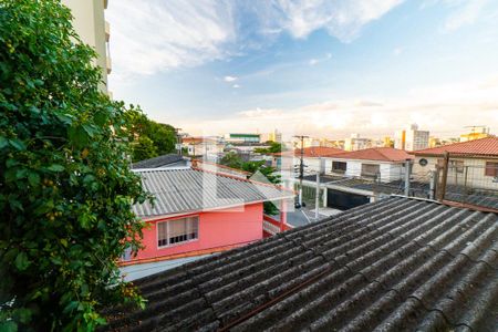 Casa à venda com 220m², 4 quartos e 2 vagasCasa 1 - Vista do Quarto 2