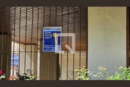 Apartamento à venda com 166m², 3 quartos e 1 vagaPlaquinha instalada na fachada do imóvel