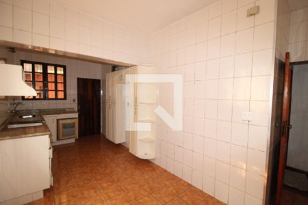 Casa à venda com 200m², 2 quartos e 1 vagaCozinha
