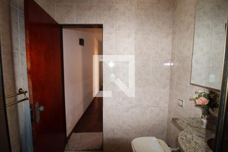 Casa à venda com 200m², 2 quartos e 1 vagaBanheiro 2