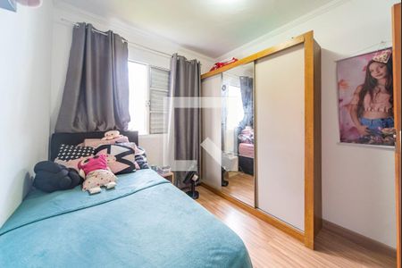 Quarto 2 de apartamento à venda com 2 quartos, 45m² em Vila Scarpelli, Santo André
