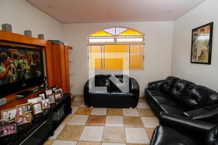 Sala de casa à venda com 3 quartos, 238m² em Renascença, Belo Horizonte