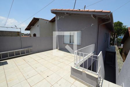 Casa à venda com 141m², 3 quartos e 2 vagasTerraço