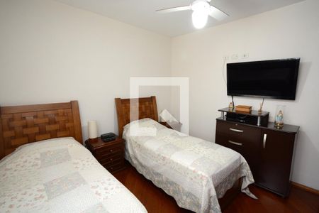 Casa à venda com 141m², 3 quartos e 2 vagasSuíte