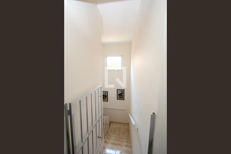 Casa à venda com 141m², 3 quartos e 2 vagasEscada