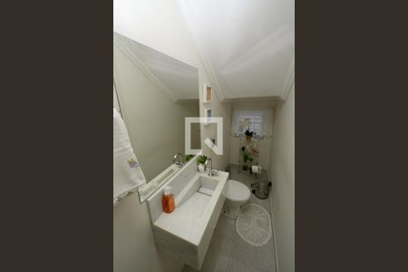 Casa à venda com 141m², 3 quartos e 2 vagasLavabo