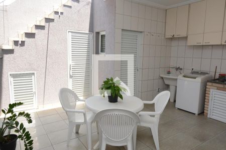 Casa à venda com 141m², 3 quartos e 2 vagasQuintal