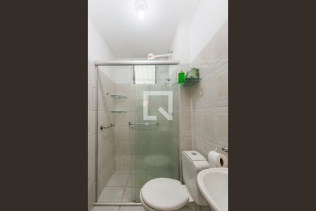 Banheiro de apartamento para alugar com 2 quartos, 50m² em Nova Gameleira, Belo Horizonte