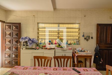 Casa à venda com 252m², 3 quartos e 5 vagasCozinha 