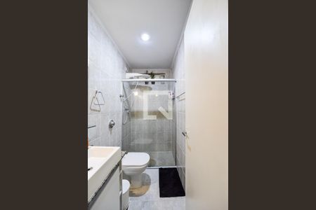 Banheiro de apartamento para alugar com 1 quarto, 46m² em Vila Ipiranga, Porto Alegre