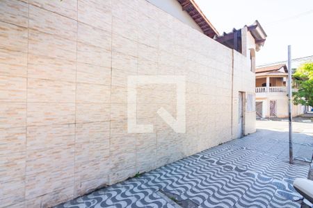 Casa à venda com 320m², 4 quartos e 3 vagas Casa à venda com 320m², 4 quartos e 3 vagasFachada