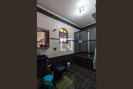 Casa à venda com 320m², 4 quartos e 3 vagas Casa à venda com 320m², 4 quartos e 3 vagasBanheiro da Suíte 2