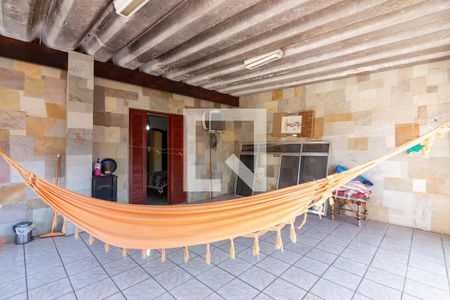 Casa à venda com 320m², 4 quartos e 3 vagas Casa à venda com 320m², 4 quartos e 3 vagasCobertura