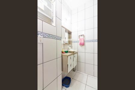 Casa à venda com 320m², 4 quartos e 3 vagas Casa à venda com 320m², 4 quartos e 3 vagasBanheiro 1