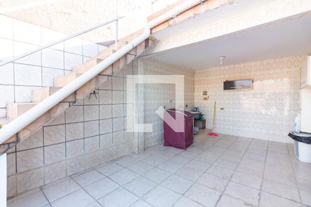 Casa à venda com 320m², 4 quartos e 3 vagas Casa à venda com 320m², 4 quartos e 3 vagasÁrea de Serviço