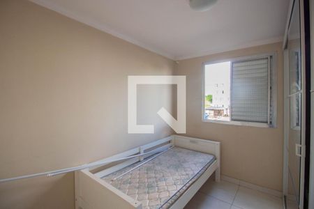 Quarto 2 de apartamento para alugar com 2 quartos, 56m² em Conjunto Residencial José Bonifácio, São Paulo