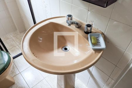 Casa de condomínio para alugar com 169m², 3 quartos e 2 vagas Casa de condomínio para alugar com 169m², 3 quartos e 2 vagasBanheiro da casa 2