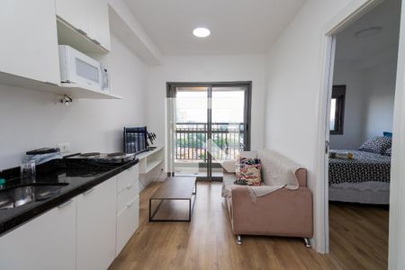 Sala / Cozinha de apartamento para alugar com 1 quarto, 28m² em Vila Independência, São Paulo