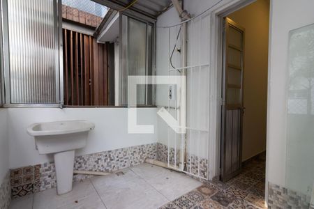 Casa à venda com 130m², 3 quartos e 1 vagaÁrea de Serviço