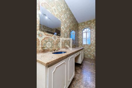 Casa para alugar com 550m², 4 quartos e 6 vagasSuíte - Banheiro