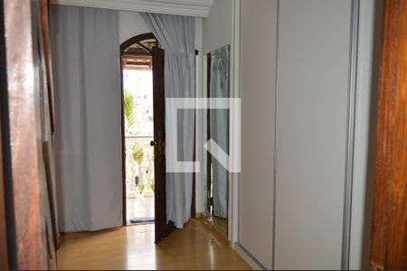 Casa à venda com 550m², 4 quartos e 4 vagasSuite