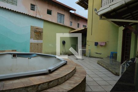 Casa à venda com 550m², 4 quartos e 4 vagasÁrea da Piscina