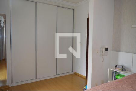 Casa à venda com 550m², 4 quartos e 4 vagasSuite