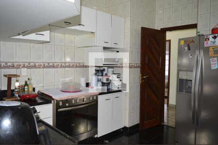 Casa à venda com 550m², 4 quartos e 4 vagasCozinha