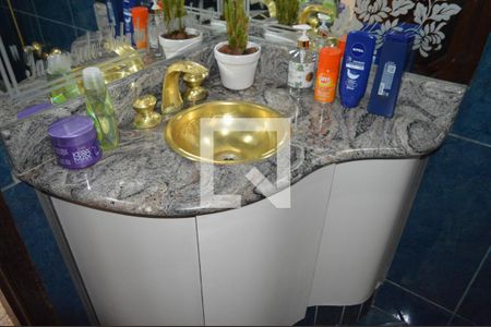 Casa à venda com 550m², 4 quartos e 4 vagasBanheiro social