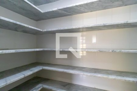 Casa de condomínio à venda com 330m², 3 quartos e 6 vagasDispensa