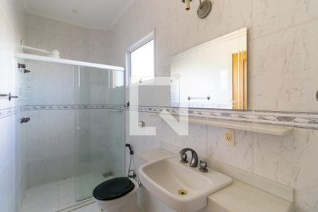 Casa de condomínio à venda com 330m², 3 quartos e 6 vagasBanheiro da suíte 3