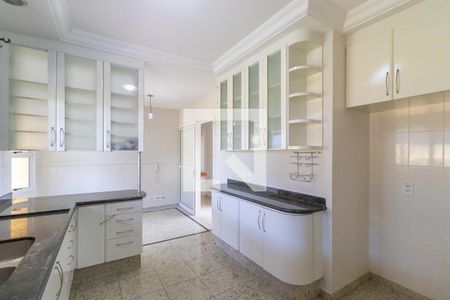 Casa de condomínio à venda com 330m², 3 quartos e 6 vagasCozinha