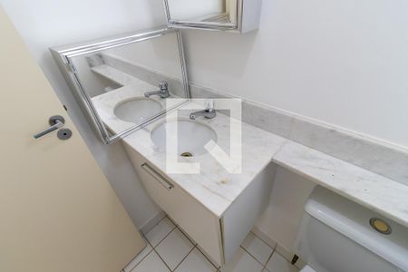 Banheiro da suíte de apartamento à venda com 3 quartos, 75m² em Loteamento Center Santa Genebra, Campinas