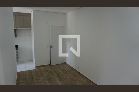 Sala  de apartamento para alugar com 2 quartos, 58m² em Centro, Valinhos